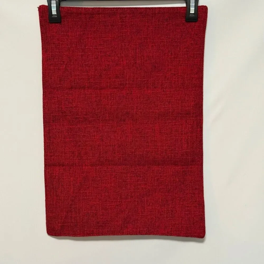 6 piece Placemat set red black cloth size 13x19
